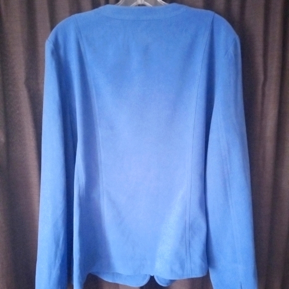 JM Collection 2pc - Picture 3 of 8